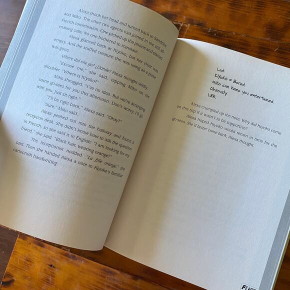 Flirt Bundle of 2 Paperback Chapter Books - Picture 5 of 13